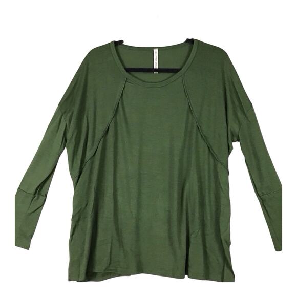 Forgotten Grace Women’s Tee Green High Low Hem Raw Edge Top Size M NWOT - Picture 4 of 10